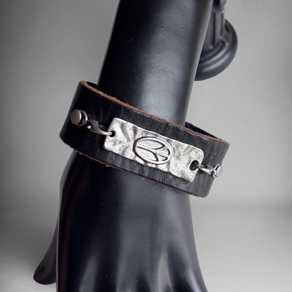 🌼Black Leather Unisex Peace Symbol Bracelet